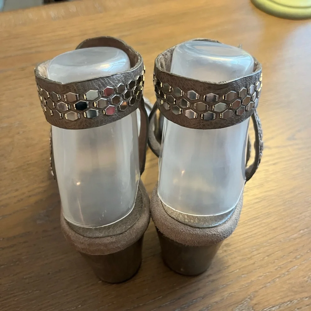 Calleen Cordero Grey Leather Sandals with Metallic Accents 9.5